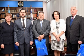 La delegación de la Universidad de Rusia de la Amistad de los Pueblos visita Guatemala